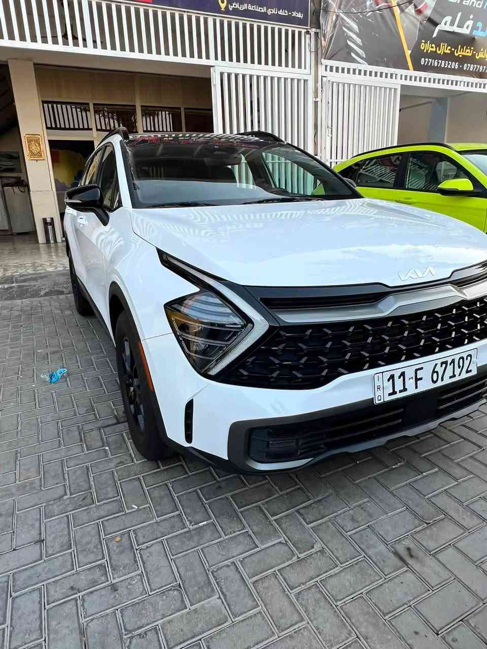 السلام عليكم للبيع
كيا سبورتج 2024 امريكي

لون  ابيض⚪️⬜️  بيه مكانات بارد سياره قطعتين صبغ فقط كفاله لغود شواصي بدون اي دواخل سياره فول مواصفات للاخير

مواصفات1-1

• كشن تدفئه

*   كشن كهربائي

*   كشن جلد

*   بانوراما طكتين ع طول قماره

*   قياده ذاتيه

أناره ترحيب عند الاقتراب وترحيب في الداخل السياره

*   مانع انزلاق

*   تحديد مساره

*   وتمنع الخروج عن المسار

*   مثبت سرعه

*  رادار امامي

*  رادار جانبي

*   رادار خلفي

حساسات 360 درجه

*   كأمره خلفيه وكامره دواره

*   جنطه كهرباء

*   تشغيل عن بعد

*   أربعة انظمه قياده

*   حساسات خلفيه

*   شاشة تبريد لمس

*   شاشه كبيره متصله

*   لايت زنون عدستين

*   أشاير بلمري

*   مانع تصادم

. دفع رباعي

*   كيجات متغيرة الالوان

*   محرك 2500

*   نقاط عمياء

كير ومحرك مكفول سياره فور ويل   /. السعر  193 بيه مجال  

مكاني بغداد  البلديات.  للاستفسار واتساب ***********
