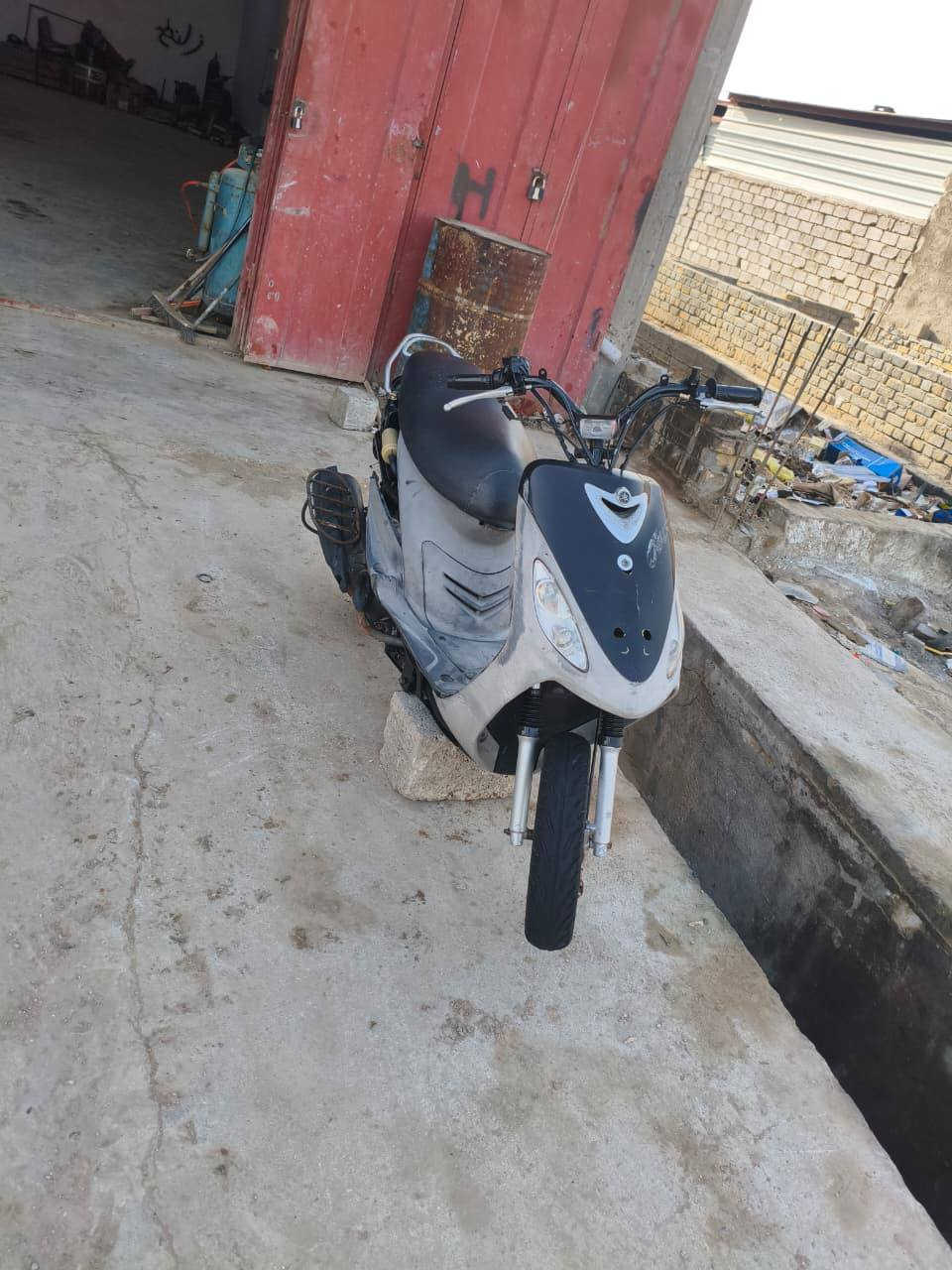 للبيع 400 وبيه مجال قليل متوازي عل بيعته مفتوحه بيه صوت بل كلجات فقط متوازي عل بيعته سبايدر الوره مو وياه


**إذا كنت صاحب هذا الإعلان وتريد حذفه لأي سبب، رجاءا أرسل رسالة إلى الدعم الفني**