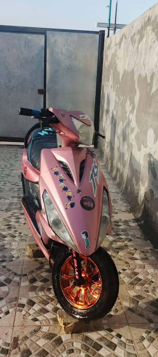 سلام عليكم دراجه ماكس مضلع نضيفه مكينه ناعمه كربايات شغله سلف شغال السعر مناسب المكان البصره القرنه الرقم ***********
