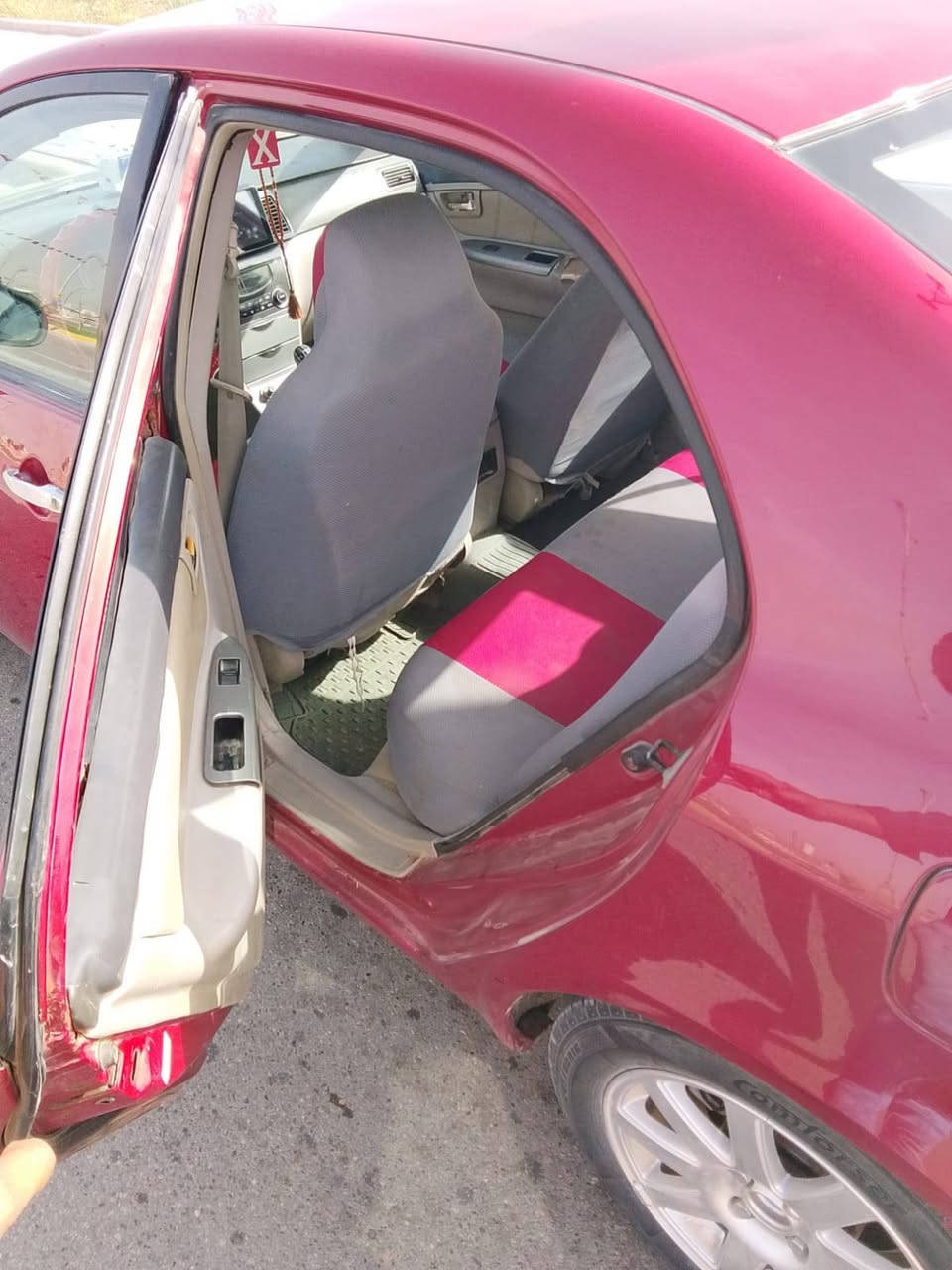 السلام عليكم
سياره للبيع جلي موبل موديل 11 محرك كير مكينه كفاله تبريد وي سويج تخم تاير جديد حداديه جديده سنويه ل2027 سياره مال جناي ما تخسر عليها شي السعر 42 وبيها مجال المكان كربلاء 
للتواصل ***********
