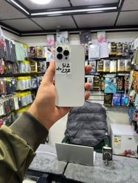 للبيع فقط 13 برو ماكس  جهاز نظيف وشرط ما مفتوح وحاسبة نورمال بدون غراض...