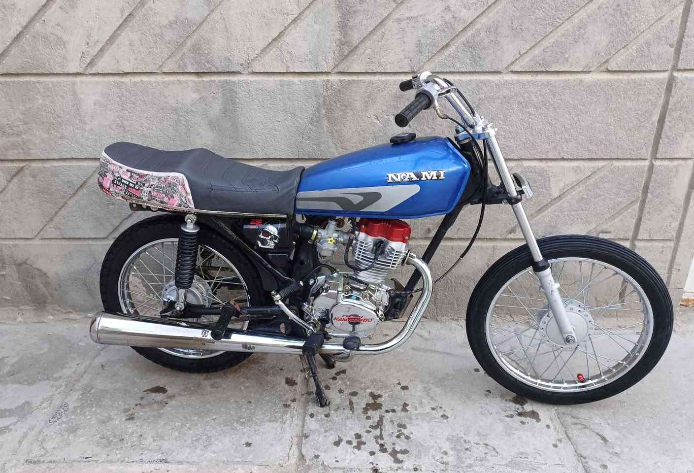 السلام عليكم دراجه للبيع تعمير 25 ما مفتوحه بيها برغي  مكينه تيربو كلك كلك  لدراجه سعرها 575مكاني ناصريه مركز ***********
