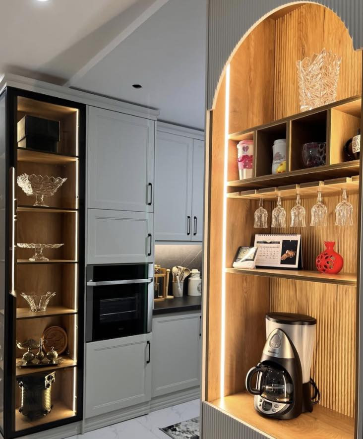 • تصميمنا وتنفيذنا… 
تفاصيل  
مدروسة وأناقة تدوم 🤍
• من الفكرة للتنفيذ، نخلق مطابخ تليق بذوقكم ✨
• بساطة، فخامة، وجودة… هذا شغلنا 💎
• لأن التفاصيل تصنع الفرق 🤍 تصميم وتنفيذ #ميستود•


**إذا كنت صاحب هذا الإعلان وتريد حذفه لأي سبب، رجاءا أرسل رسالة إلى الدعم الفني**