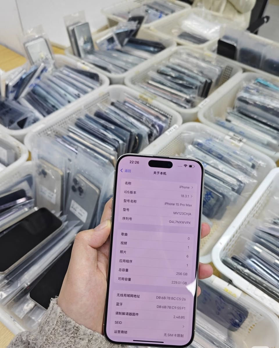 GRADE A+ IPHONE 15PRO MAX
256GB 
ALL COLORS AVAILABLE 
VERY CLEAN 
BATTERY HEALTH 95% AND Above
INBOX FOR PRICE TAG-🏷 BUY AND RESELL FOR GAIN, CONTACT US ON WECHA
WHATSAPP:https://wa.me/message/3J3PGBOD74KXM1


**إذا كنت صاحب هذا الإعلان وتريد حذفه لأي سبب، رجاءا أرسل رسالة إلى الدعم الفني**