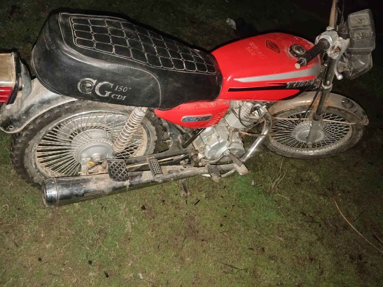 سلام عليكم دراجه مديل 21 تايكر اوراق سكنر دراجه مبدل رنكات دراجه تخبل شلعته بس عوزه ترتيب متروكه السعر 250 وبيه مجال حك الجيه مكاني شاميه  ***********
