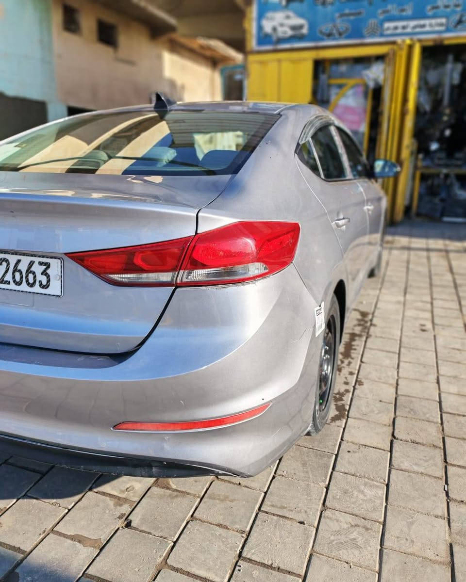 النترا  2017 امريكي
السعر 105وبيه مجال 
مكينه دوش ٢٠٠٠ 
شرط لا نضوح ولا تبخير ولا تنقيص
رقم بغداد الجديد 
سنويه جديده وهزه جديدة
حادثه جاملغ سطحي بدون لغود أو شواصي والصبغ جارد ومصبوغه حزام 
كير ATM
مواصفات عاديه 
كير 3 أوضاع 

Normal
Sport
Eco
كاميرا بلاديه
شاشه بلاديه
تبريد خير من الله 
تخم تأيرات  وصدر جديد
سياره مال بيت بدون اي نقص مكانها بغداد البلديات
***********
