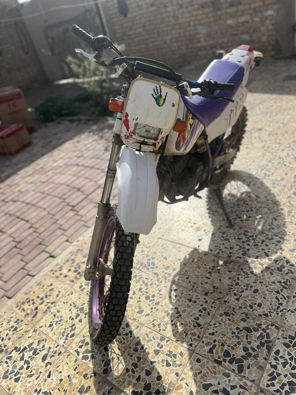 سلام عليكم قفاز ياماها للبيع TTR 250cc بلادي بيها دخان قليل عنوان ميسان علي الغربي مليون و300الف الدراجه بيها اوراق ***********
