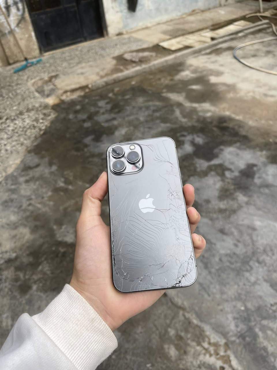 13برو ماكس نضافه فول جهاز كامرات اتصال كله فول 
ذاكره256
بطاريه100 وكاله مستبدله

كامرات كلهن فول فقط الواسعه متوقف 

جهاز كله شغاااال 
بيع او مراوس سعر الجهاز 450الف  مكان رمادي ورار 

***********
