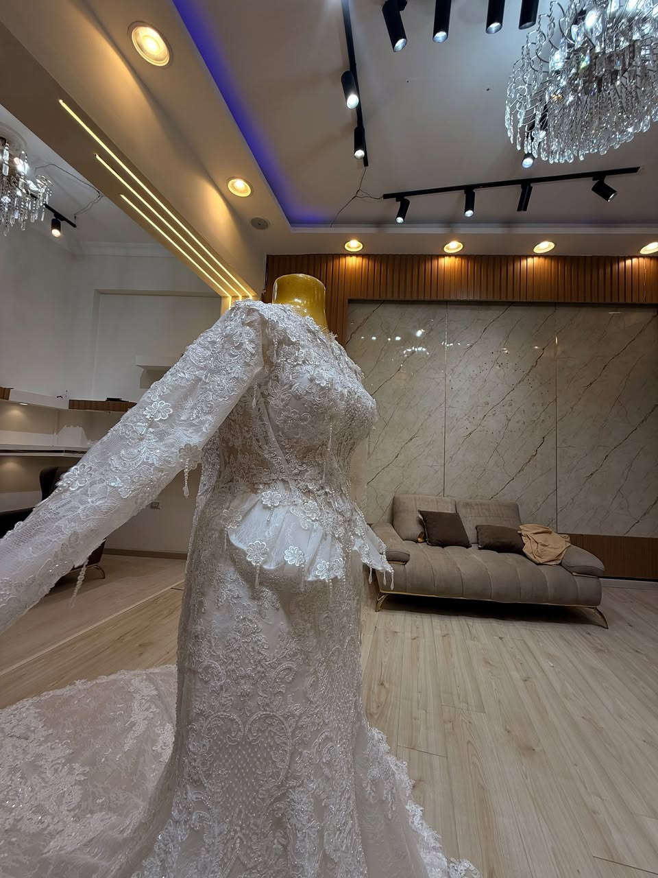 مش معقوله 😍🤍 دوووب من جماااله👰🏼‍♀️
دانتيل فرينسى المطرز 👰

دانتيل فرينسى يعنى النعوومه والرقه والبساطة 👌🎀🌸

+201156297882

للتواصل وتساب 💌📲


**إذا كنت صاحب هذا الإعلان وتريد حذفه لأي سبب، رجاءا أرسل رسالة إلى الدعم الفني**