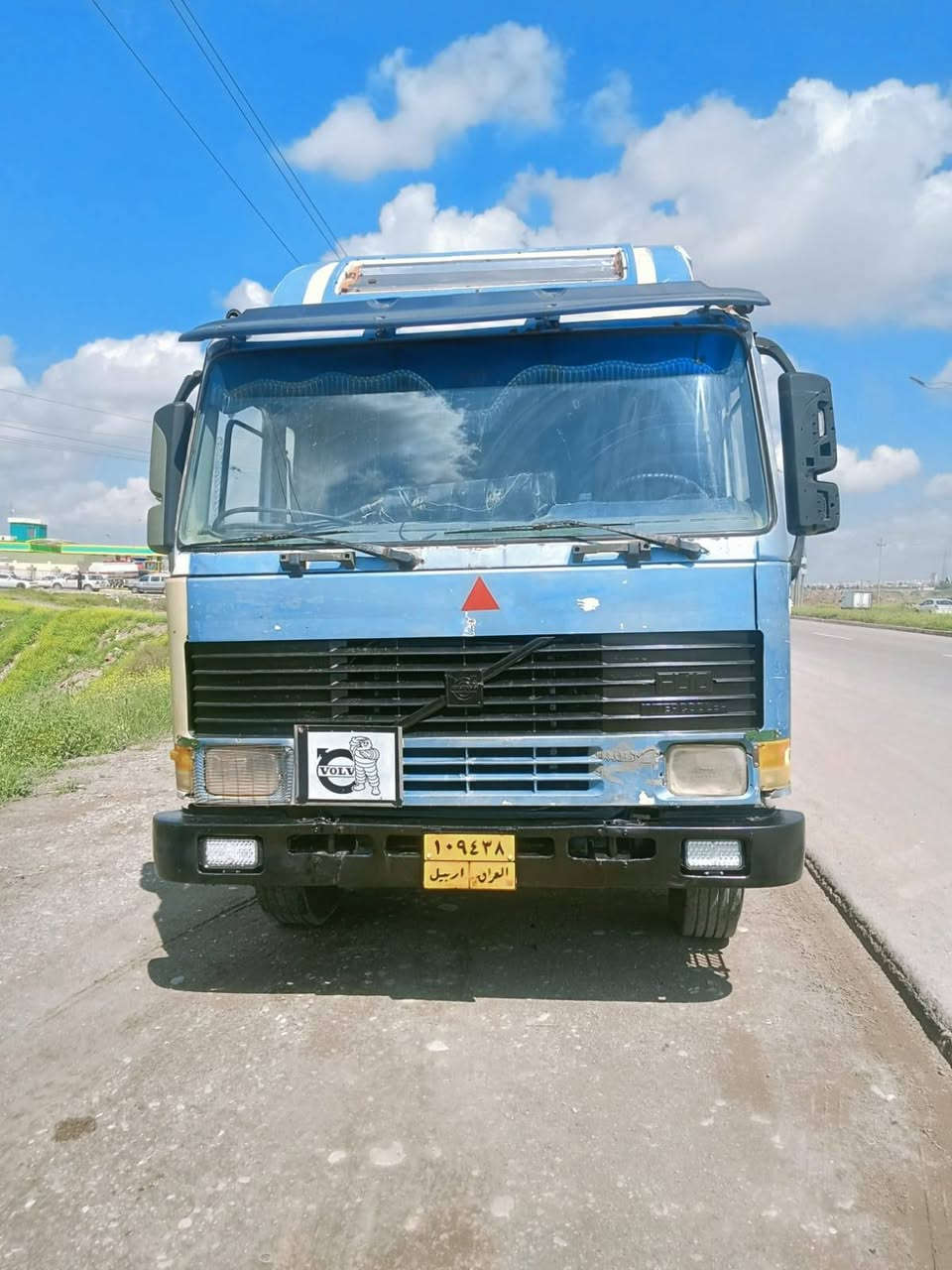 سلام عليكم لبيع فالفؤ مؤديل 1989 بل سنوية كرين بسمي رقم أربيل تحويل تاني يوم سيارة كامل مكمل أيي نقص مابي بلادي شاصي طويل شاصي تخين كير محرك بشرط محرك مجفت جديد تانكي هيدرؤليك مع وينج بي بس نقص كرين مكان كركوك 
سعر 160 
***********
***********
***********

