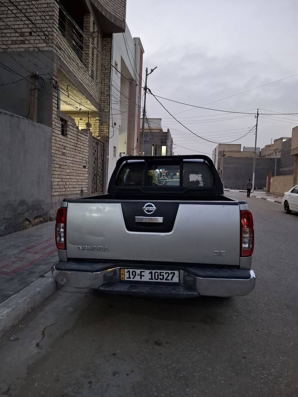 السلام عليكم .
السياره شوفت عينك حلوه .
نيفارا موديل 2009.
كفاله  .
كير عادي .
المكان كربلاء.
الرقم:***********
