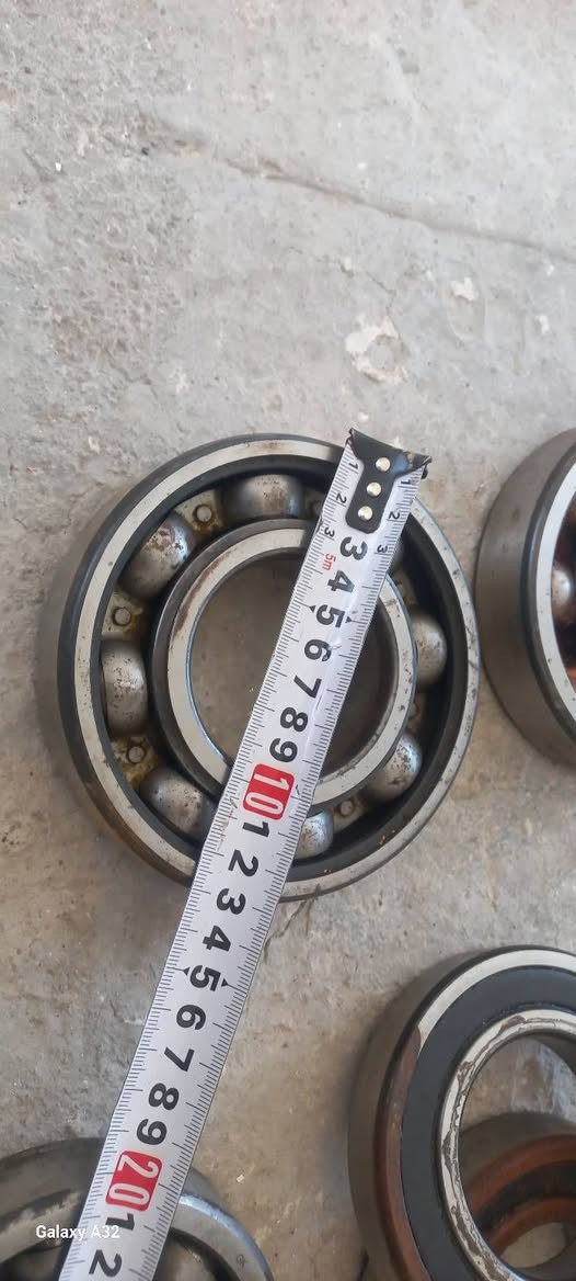 للبيع مجموعة رولمان بلي (Bearings) مستعملة من ماركات أصلية، منها SKF
✅ بحالة جيدة
✅ مقاسات مختلفة
✅ مناسبة للمكائن والمعدات الصناعية
✅ البيع عدد 9

الصور توضح الحالة، واللي يحتاج رقم أو قياس قطعة معينة يراسلني على الخاص.

السعر: خاص

الموقع: بغداد العبيدي 
استفسار ***********
