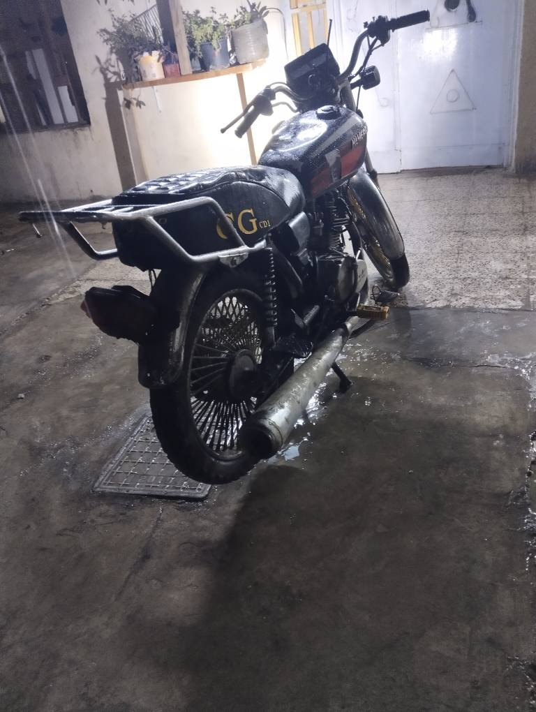 ماطور نامي پرو موديل 2021 
محرك مفتوح
لاصرف ولا بخار 
سعره ٣٢٥ وبي مجال 
عنوان كركوك 
رقم موبايل  *********** كركوك, العراق
