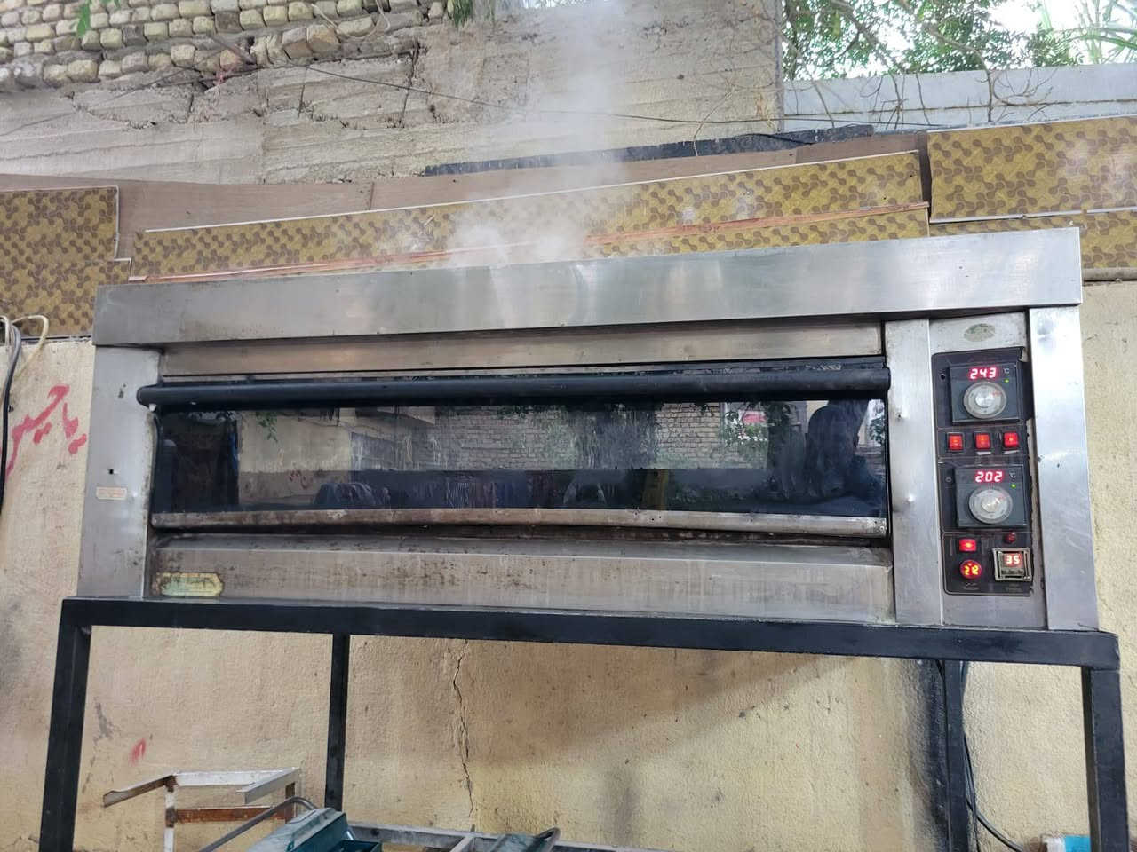 البيع افران اثنين وشويات كص اثنين هذا رقمي ***********
