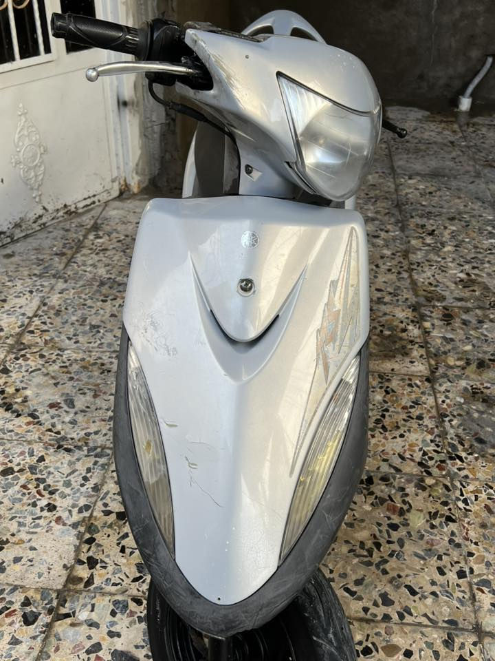 السلام عليكم للبيع دراجه ماكس عدله بلادي كلشي شغال مكينه 49 بلادي مختم مكاني مدينه الصدر سعره 600بيه مجال قليل ***********
