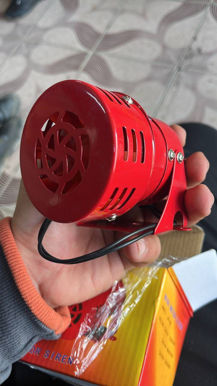 � شركة المستقبل للتجاره العامه 🔹
للـاستيراد والتجهيز المباشر لجميع الأدوات الاحتياطية لمعامل:
🏗️ الكونكريت (الجاف والرطب)
🛣️ الأسفلت
🧱 البلوك
⚙️ الكسارات

📦 المتوفر لدينا:
1️⃣ قوايش ناقل المواد
2️⃣ كيربوكسات براين
3️⃣ كيربوكس قوايش
4️⃣ بوايات سمنت بجميع القياسات
5️⃣ هزازات مواد بجميع الموديلات
6️⃣ براينات الإسمنت كافة الأنواع
7️⃣ جكات الهواء ومستلزماتها
8️⃣ رولات القياس بجميع الأحجام
9️⃣ فلاتر سايلو الإسمنت
🔟 خلايا الوزن الكورية الأصلية
1️⃣1️⃣ شاشات المواد
1️⃣2️⃣ عدادات الماء (ميكانيكي وإلكتروني)

🛡️ جميع الأدوات بضمان حقيقي لمدة 3 سنوات🚚 خدمة توصيل إلى جميع محافظات العراق

📍 موقعنا: بغداد – باب الشيخ _مقابل مركز باب الشيخ
ارقام المدير 
***********
 ***********
ارقام المهندسه 
***********
تواصل واتساب أو اتصال.
