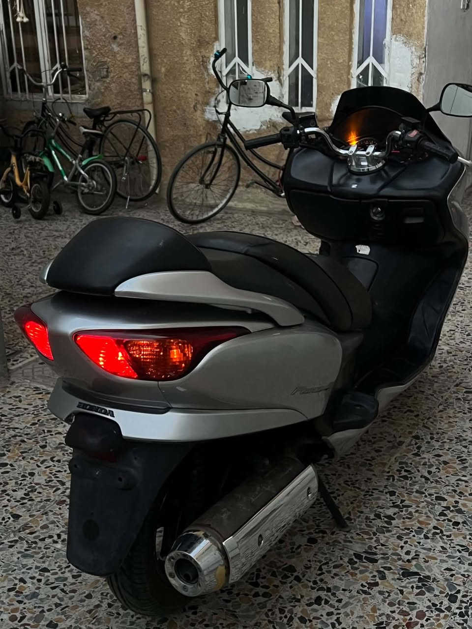 فورزا بصمه 9️⃣0️⃣ عميه بلادي دراجة كامله مابيه اي نقص كهربائيات كله شغاله اوراق موجوده مضخم صوت دمام مكان بغداد مدينه الصدر السعر (مليون و١٥٠ ) ***********
