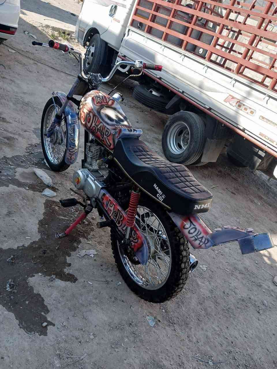 السلام عليكم دراجه ايرانيه للبيع نامه مكان بغداد غزاليه سعر 400 وبيها مجال ***********
