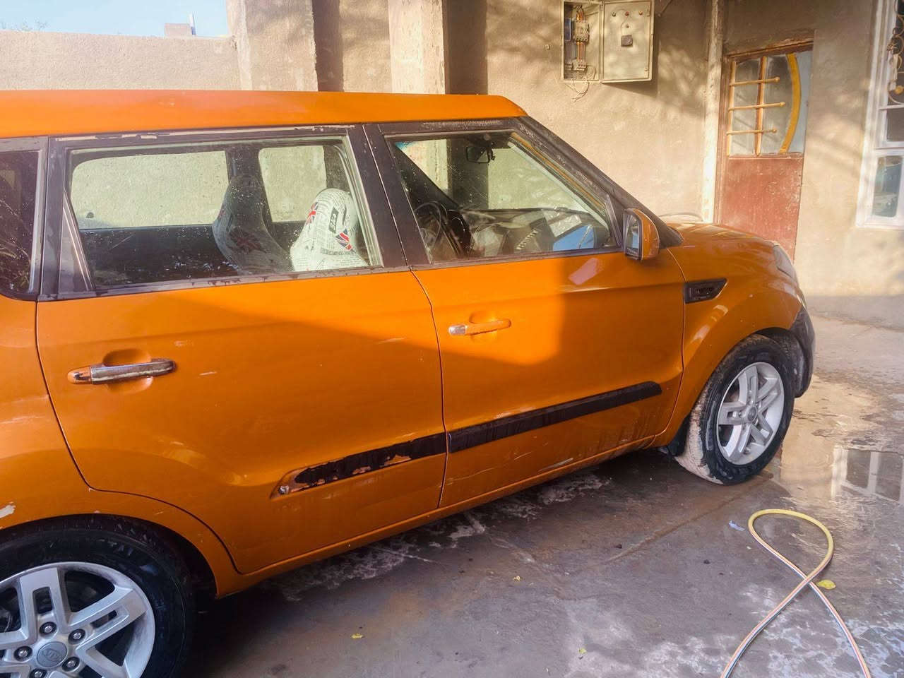 كيا صول موديل ٢٠١١ وارد امريكي فول مواصفات بيه ٣ قطع بنيد جاملغ باب تبديل اصلي بدون لغد السعر ٨٠ وبيها مجال اتصال على هاذ الرقم ***********
