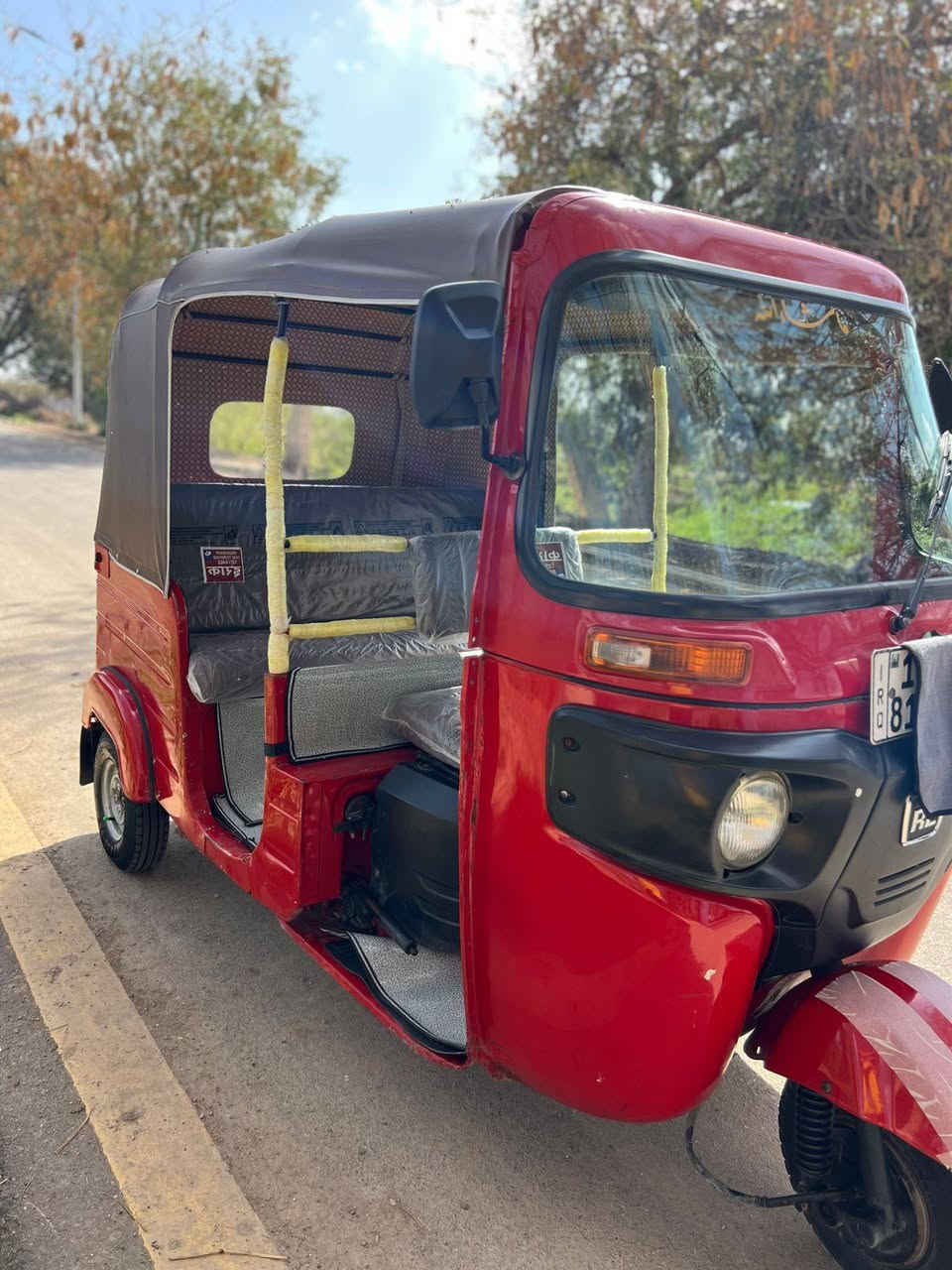 السلام وعليكم
تكتك موديل  2018/12/30   رقم انكليزي وسنويه وتحويل ثاني يوم السعر   5.500 وبيها مجال 
مكينه ( 20 ) خير من الله كل نقص ما بيها كبل لشارع

العنوان بغداد المدائن هذا رقمي   ***********
