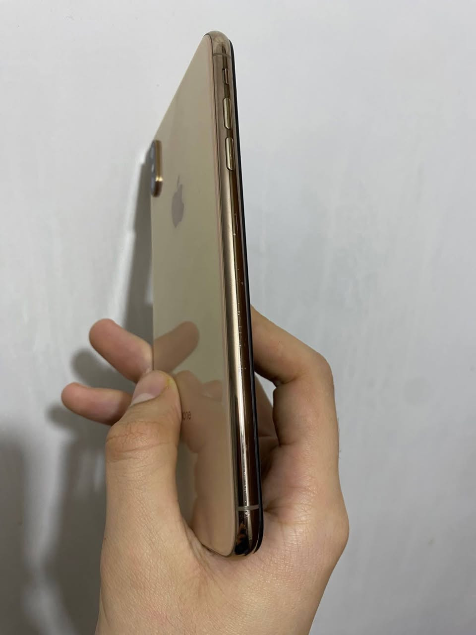 أيفون أكس أس ماكس 
ذاكره 256 
النموذج M  
سعره 150 وبي مجال بسيط  *********** متواجد على الواتساب📞📞📞
