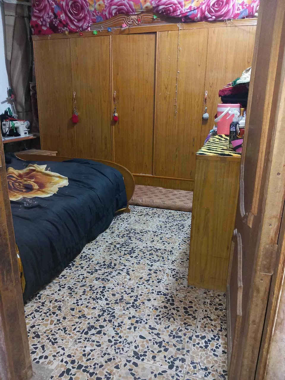 بسم الله الرحمن الرحيم

بيت🏠 للبيع المساحه 50 متر طابقين

حي النداء شارع جامعه الكفيل

      📌خلف اسواق ابن عنوز

#يبعد عن الشارع العام 10 بيوت فقط

السعر بلاش 44 مع المجال بحاجه الى ترميم بسيط

يحتوي على غرف عدد 3 
      صاله فوك + صاله جوه
مطبخ عدد 2 وحمامات فوك وجوه

بيع مستعجل بسعر مناسب جدا

للاستفسار ***********
