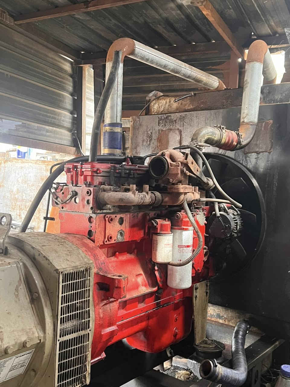 السلام عليكم مولد للبيع كمنز 250كيفي ملف بلادي سعرهه 40بيهه مجال رقمي ***********
