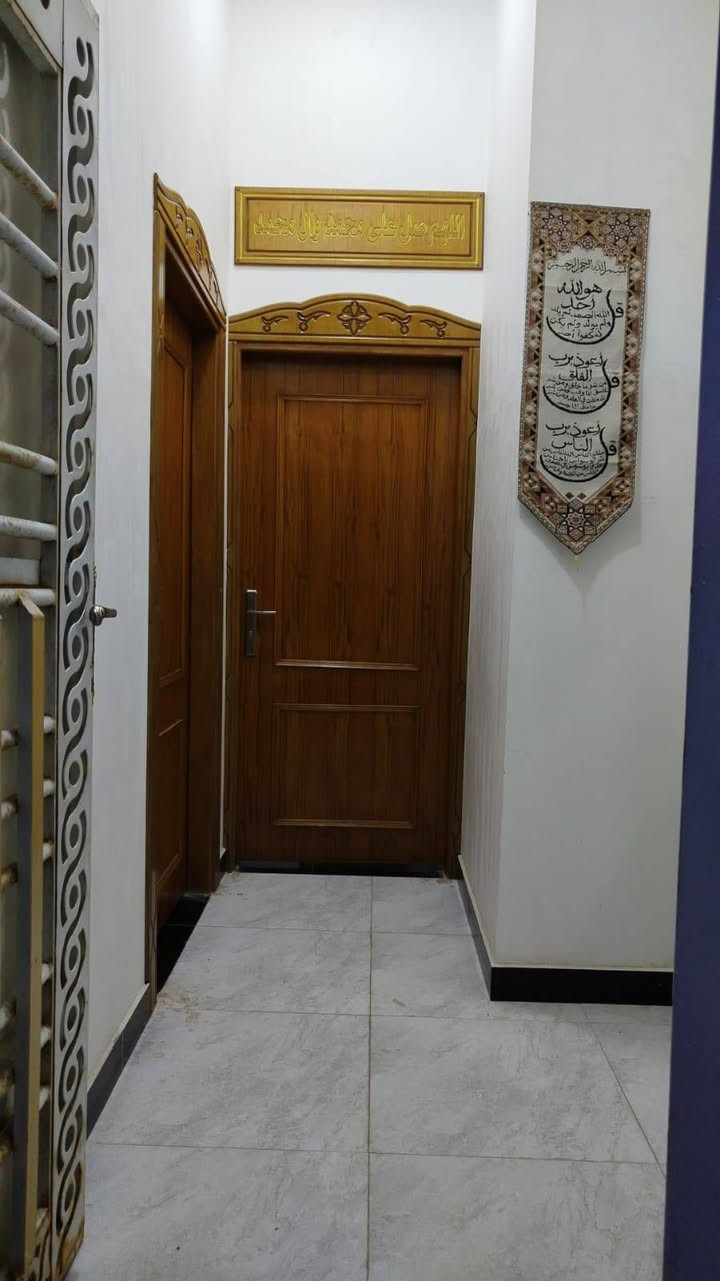هاتف ☎️ ***********☎️
دار سكن للبيع 

#مساحة:: 200متر

#العنوان:: أبي الخصيب منطقة أم النعاج مقابيل حي بغداد قريب علة الفوك 

#جنس_العقار:: طابو زراعي عراقي وكالة ونصخ من الطابوومكاتبة

#يحتوي:: البيت على غرفتين٢ منام كبار 
وصالة ومطبخ 
وديوانية 
وصحيات داخلي وخارجي 

جميع الخدمات متوفرة ماء كهرباء مدارس نت كلشي قريب على 

بناء بلوك
شارع 9م 

#لسعر ((87بي مجال))
#اللاستفسار:: إلا تصال على الهاتف ☎️ 📞 
هاتف ☎️ ***********☎️
