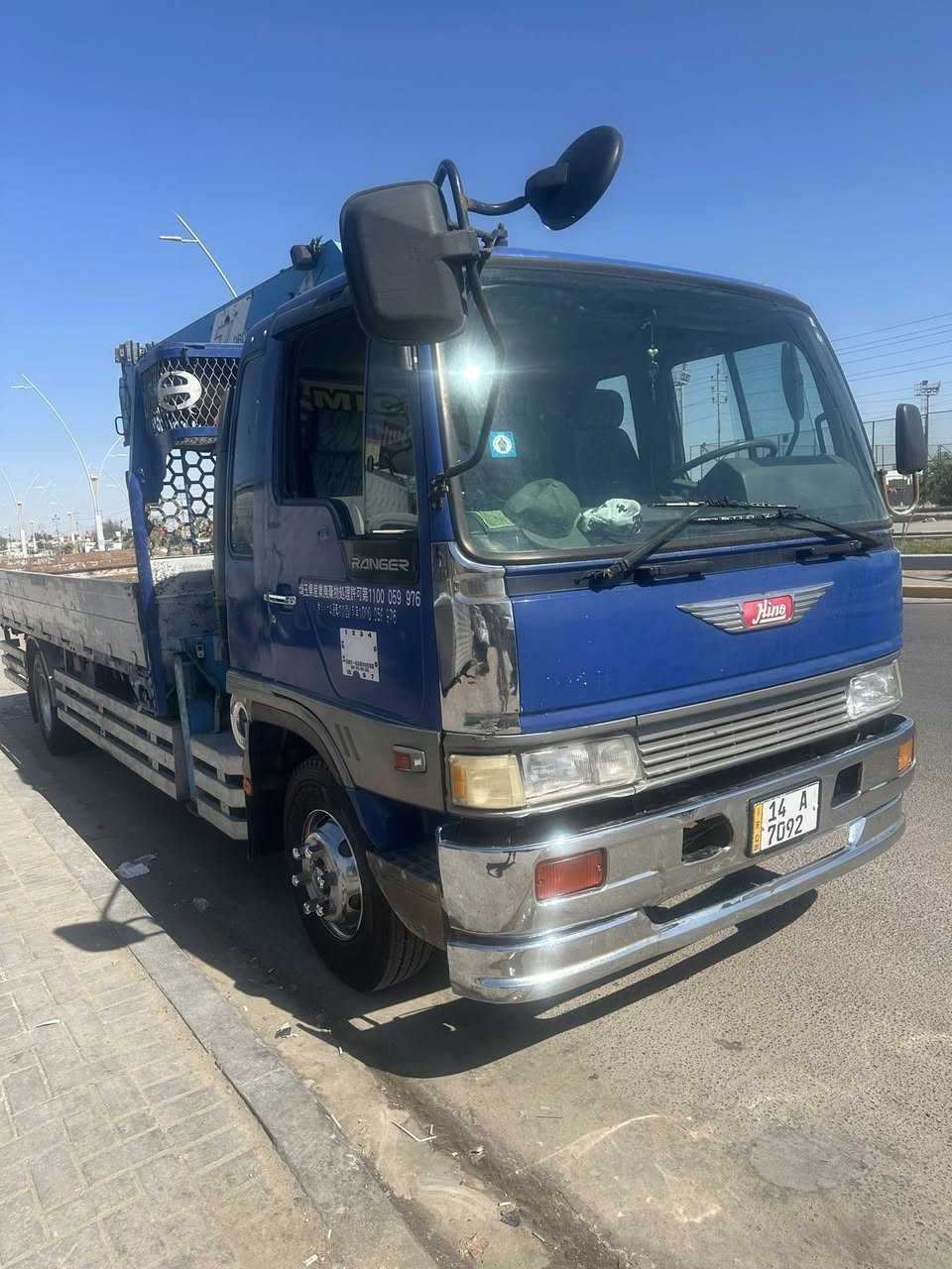 هينو طيره /مديل 2005معلايه / محرك 70/كرين تادانو سوبر Z/4سلايت مخالف / عنوان بصره /سعر190$ بيه مجال /هاذ رقم ***********
