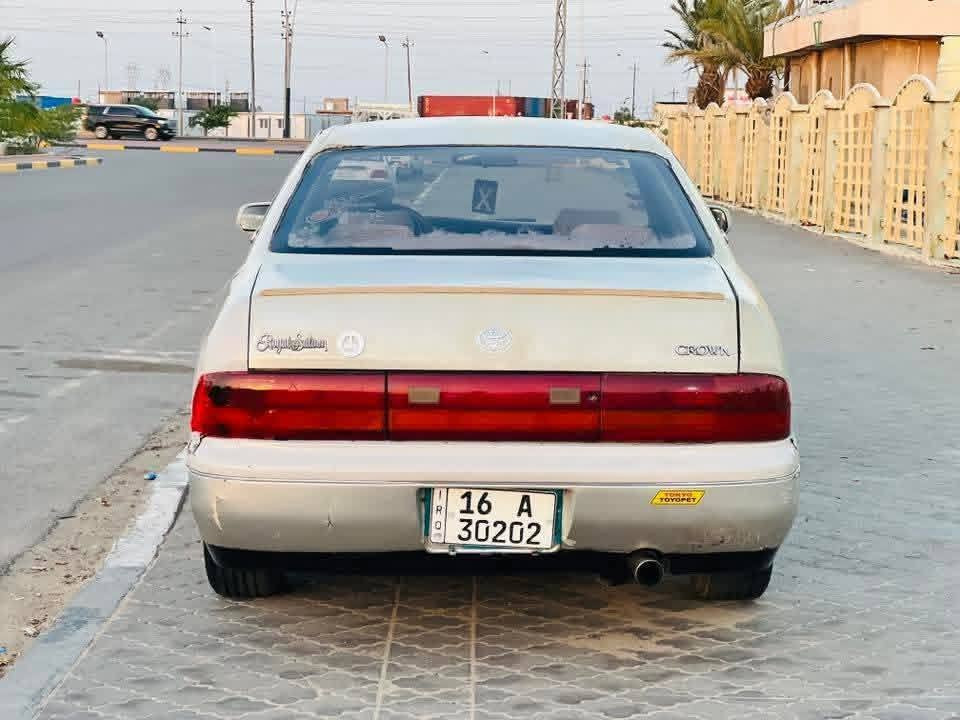 للبيع كراون بطه متصل رقم انكليزي سياره مكينه وگير خير من الله مكفوله نقل وگصه واصوليات كهربائيات كله شغاله كشن كهربائيّ السعر 45وبيه مجال رقم صاحب السياره ***********اتصل وبلخدمه البصرة, العراق
