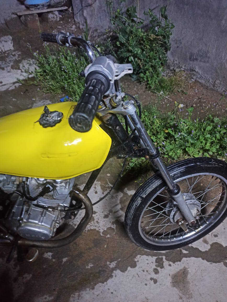 السلام عليكم من رخصة الادمن عندي دراجه ادوات اني لااعرف اسوقها ولااعرف اسمها مديل 19 مكفوله اوكفلك بس عن السرقة وهذا رقمي بي واتساب ***********  مكينه باكيت وتواير جدد المكان الزبير
