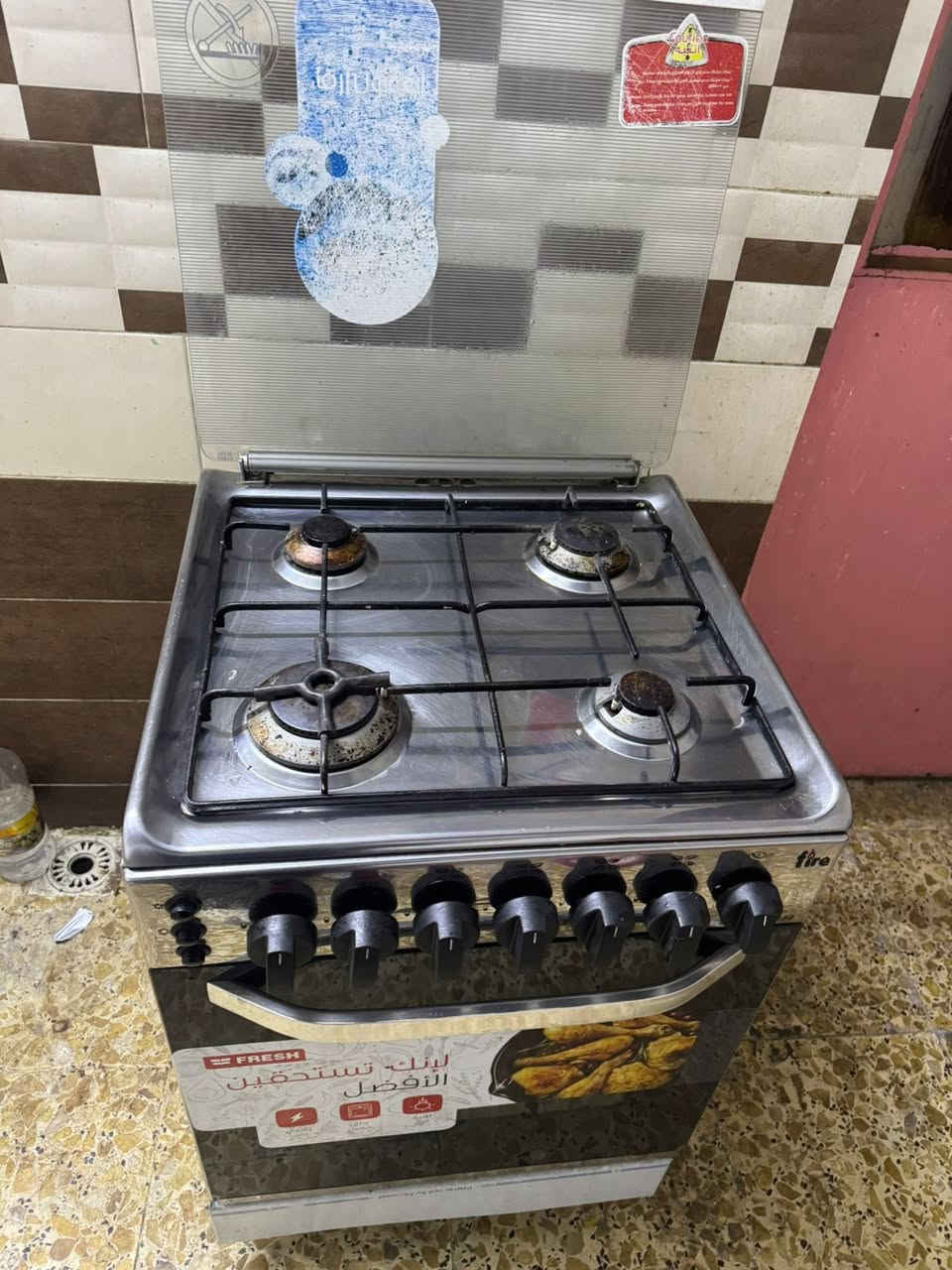 طباخ مصري الاصلي مستعمل شهر واحد وجميع العيون والفرن شغال ع الفحص 170 وبي مجال قليل *********** العنوان بغداد الدوره
