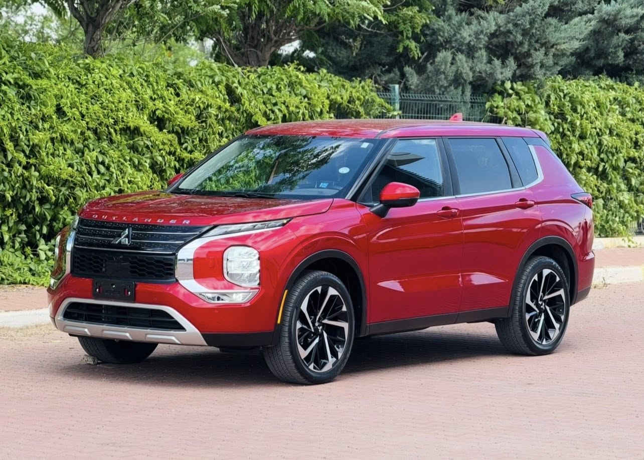 Mitsubishi Outlander, SE
💥ميتسوبيشي اوتلاندر 💥فول ماعدا فتحة 
موديل 2024
*ادوات وصنع ياباني اصلي
*محرك 4 سلندر 2500 
ماشية  16  الف ميل
*مقاعد 7 راكب💺
بدون صبغ  بدون تبديل فقط صندوق تعديل بارد بدون صبغ  بدون دواخل و بدون ارباك
*ايرباكات كل سليمه بلادي 100%100

*سعر 194 $ ورقة 💵بدون رقم ( تترقم شمالي )
العنوان  عقره 
رقم تلفون و واتساب ☎️
***********

المواصفات SE ♻️ فول ماعدا فتحة
*بصمة
* فورويل 4*4
* 4 كاميرات 360 درجه 
*تبريد قطعيتن امامي وخلفي
*صندوق شفت كهربائي
*لايت بخاخ 🚿
*ابواب بصمة
*بريك بصمة
*كشنات كهربايي و هيتر 
*مراية اشارة ورادار وكامره
*ويل كروم
*تحكمات استيرن
*اضاءات زيون كامل امامي وخلفي
*حساسات امامي خلفي
*رادار مانع تصادم امامي 
*دخول ذكي بصمة 
*تحكمات ستيرن جهتين 
*كروس سرعة
*كير شفتات خلف الستيرن 
*وضعيات قيادة  7
*هاند بريك بصمة 
*نظام اوتو هولد 
*نظام مانع الانزلاق 
رقم الشاصي داخل المنشور
