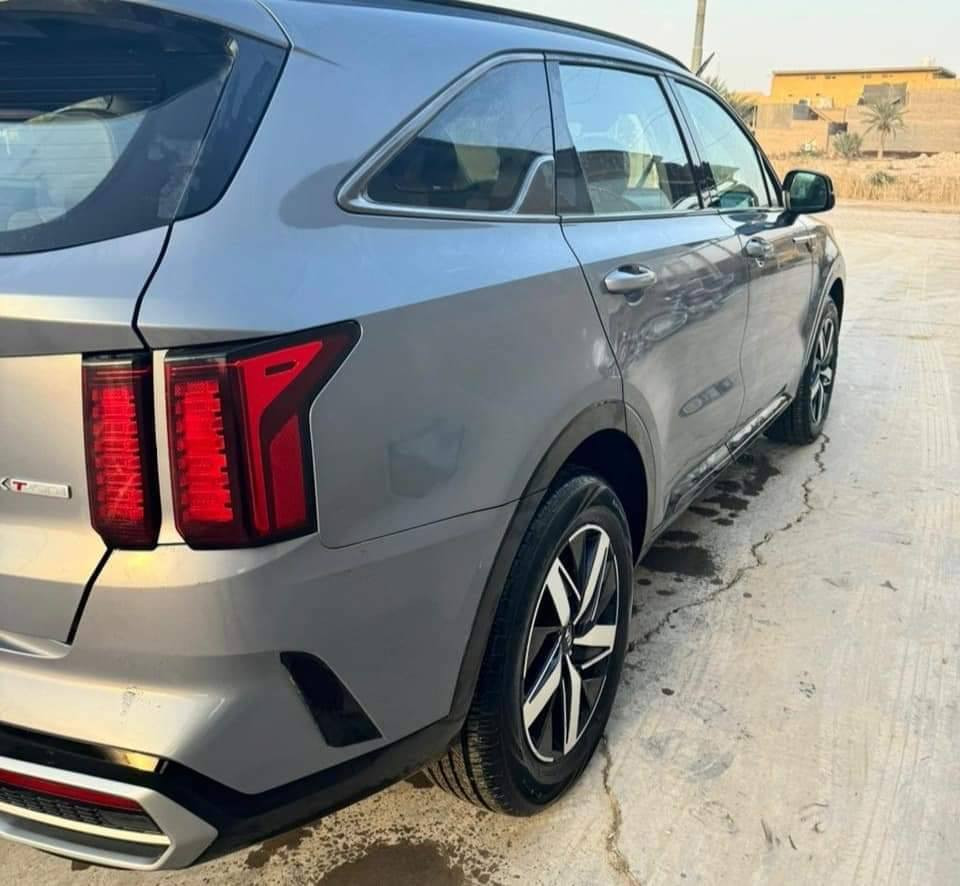 يالله
السلام عليكم سورنتو EX 2021 وارد امريكي 

Kia Sorento EX 2021  

                 حجم المكينه : 2.5 تيربو

       المسافه المقطوعه : 40000 

                             الضرر : واضح بالصور

                          

مواصفات :

كامرة دوارة 

شاشه 

بصمه 

 كشنات جلد

ويل كب

تشغيل عن بعد 

حساسات خلفي

شحن وايرليس

 

بصمة ابواب

 سايد بريك بصمه

 اوتو هولد 

تدفئة بالكشنات

قطعتين تبريد 

لايتات لد + بكلايت لد

كشنات كهرباء

 كيجات دجتل 

فور ويل 

بصمات عدد 2

فول مواصفات عدا البنوراما جاهزه مرقم بغداد بأسمي مشروع وطني

السعر : 225$ بي مجال

تفاصيل اكثر هذا رقمي *********** تحياتي 

مكاني بابل المسيب
