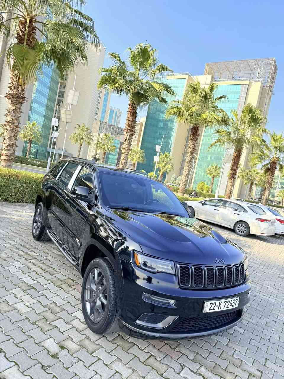 جيب كراند شيروكي  2020 Limited X full full
فول مواصفات للاخير 
__________________________
‎رادار امامي 
‎رادار جانبي 
‎رادار خلفي توقف ذاتي عند الرجوع 
‎حساسات اماميه وخلفيه 
‎هيترات مري 
‎كشنات جلد 
‎تدفئه كشنات 
‎ستيرن تدفئه
‎ستيرن كهرباء وتدفئه
‎شفتات ستيرن 
‎تحديد مسار 
‎اوتو بارك 
‎بانوراما 
‎تشغيل عن بعد 
‎مري قلاب ويه البك 
‎دكمه سبورت 
‎دكمه ايكو 
‎ومعروفه مواصفات ال X 
‎السياره شبر جامرلخ كلير بدون تى دعامياتها مكفوله بدون صبغ السيارة   ممستعملها ابد علي وضع شركه زيرو ومااطلع بيها ‏
‎ماشيه 25 الف حقيقي
‏‎السنوية مجددة  الى 2030 ( التحويل مباشر )
‏‎هزة و براد الى 2026
‎مكان السياره اربيل
‎رقم تلفون*********** 
السعر ٣٢٢$ وبيها مجال
