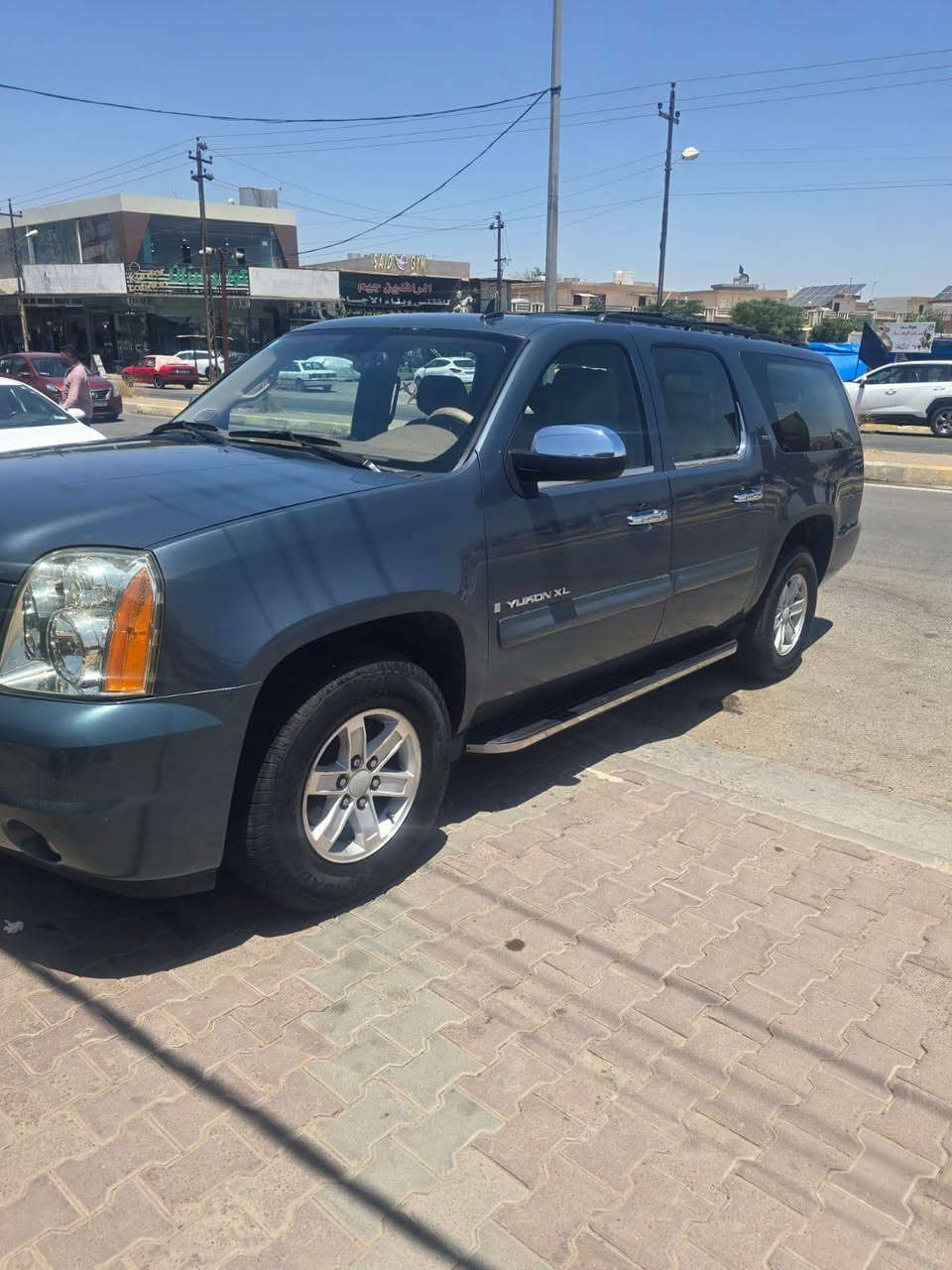 سلام عليكم احبتي GMC يوكن 6 براغي 2007 رقم بصرة جديد دولي سنوية بأسمي جديدة هزة جديدة تبريد شغال ثلج سيارة كلين 
بس دعاميات مصبوغة مواصفات واحد على واحد لون متغير تايرات جدد خلفي امامي دهن محرك جديد دهن كير جديد باتري جديد دينار متصرف عليها داخل بيجي شاشة تاب كشنات تدفئة لايتات وعدسات جدد شرط نهار الدنية بليل مكانها كركوك *********** سعر 220 خابر وتدلل ولدكولون ليش متذكرون سعر
