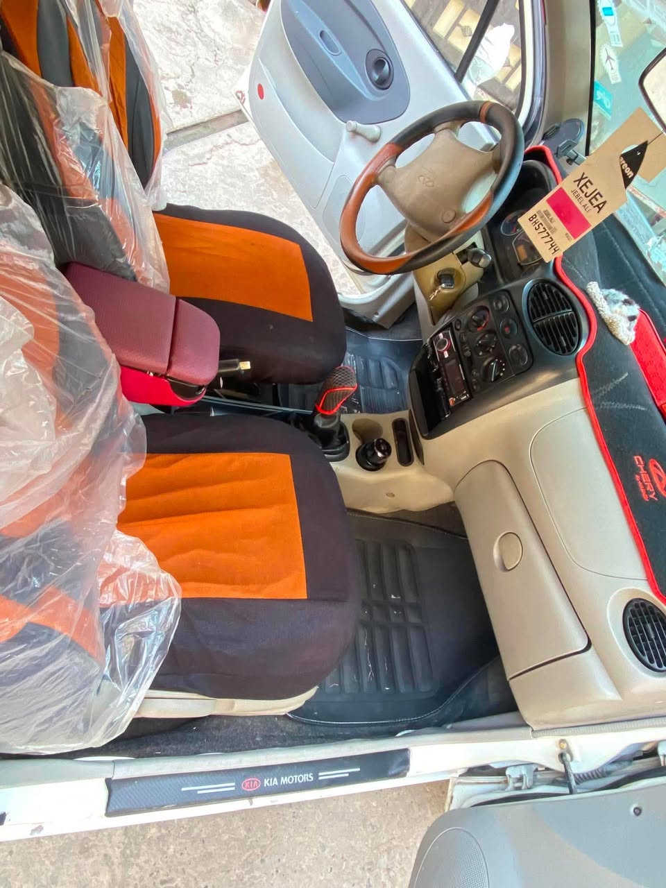 كوكو موديل 12 سيارة نضيفة ومرتبة ومتعوب عليها تاخذها ربع ما تصرف تدفئة تبريد قفل مركزي ويل كب مسويلها ادامة كاملة حساسات بلكات تايرات باتري دهن كير دهن مكينة كله جديد مكينة شرط لا صرف و لا نفخ كير شرط رقم وهزة جديد سنوية 2031 صاحبها الشرعي اخوية شرط الوكالة والتحويل سعر 34 وبيها مجال للطيبين  للاستفسار على الرقم***********
