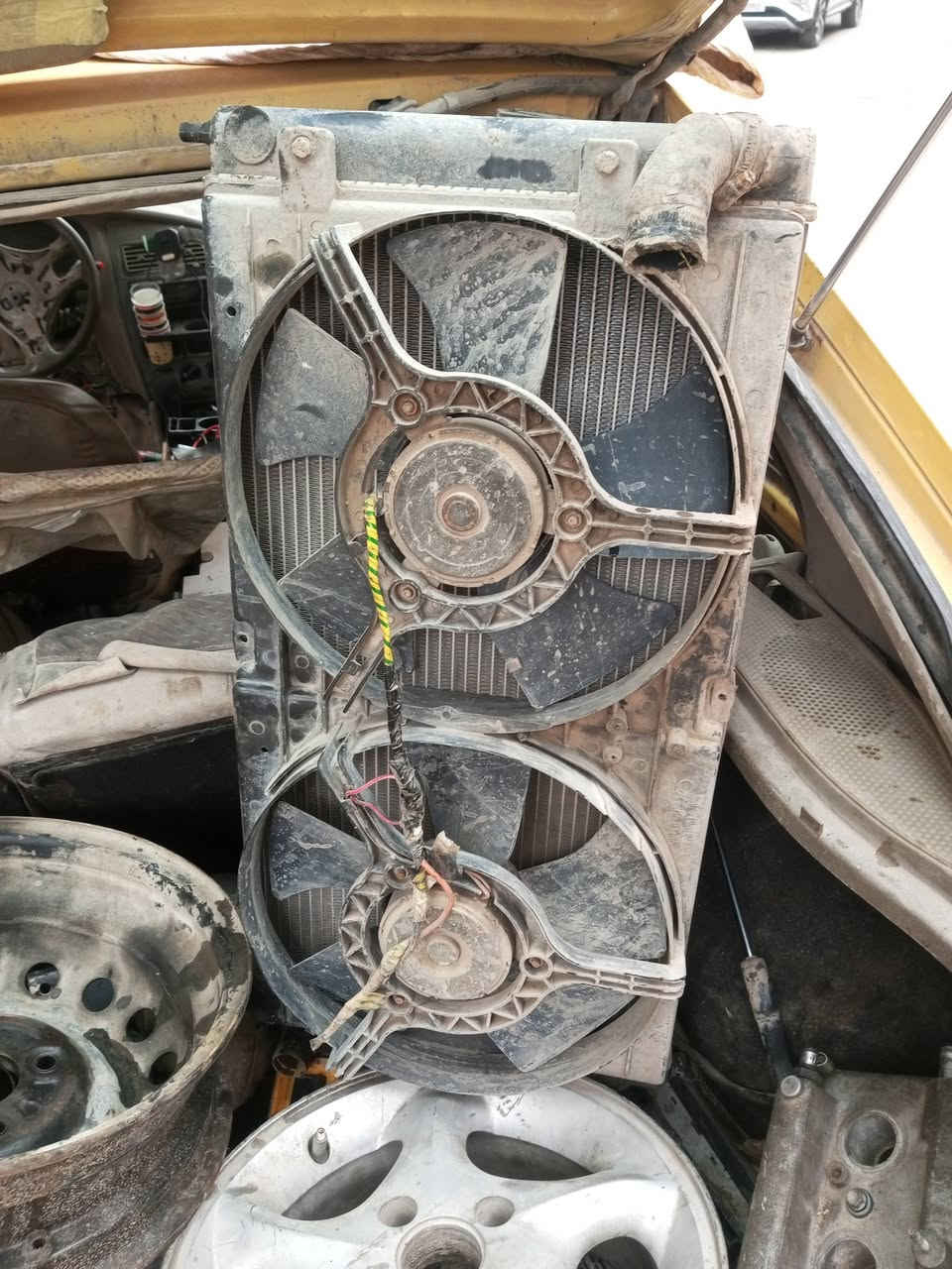 غراض شيري كوين للبيع مكاني بالاعظمية بالسفينة ***********===*********** وتساب
