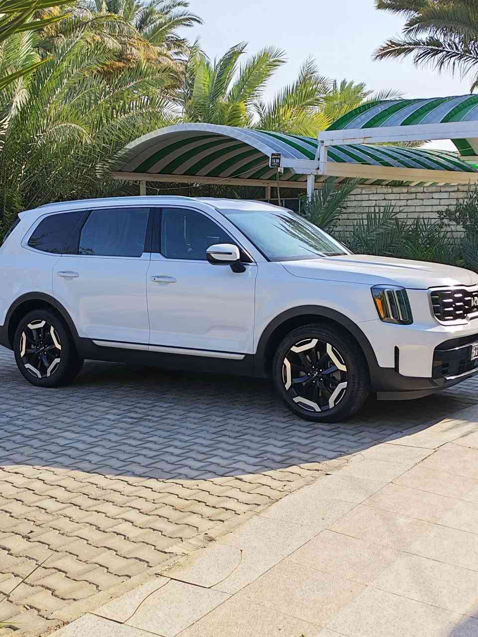 السلام عليكم 
كيا تيلورايد 2023 فئة S 
 حادثه فقط جاملغ أمامي جهة السائق 
بدون دواخل شواصي لغود كفاله
 رقم بغداد 
ماشيه 53  ألف  mi 
السعر 285  وبيه مجال 
*********** 
المكان الديوانية المركز
