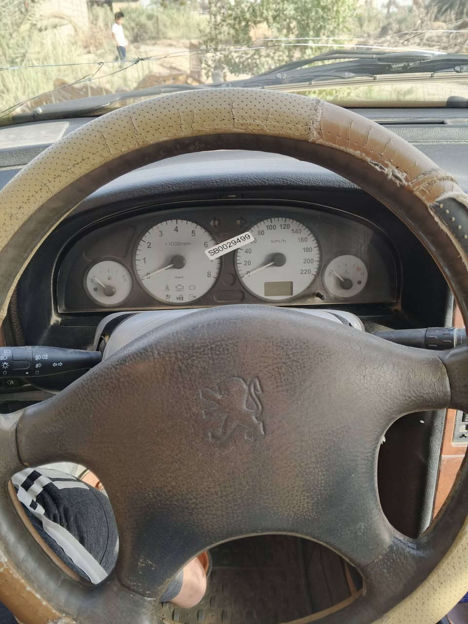 بيجو بارص 2010تخم تاير جيد حداديه جديده تبريد فول مكينه كير مكفولات هيه غرامه مصفره سعر 20ورقه قفل رقم مبايل ***********
