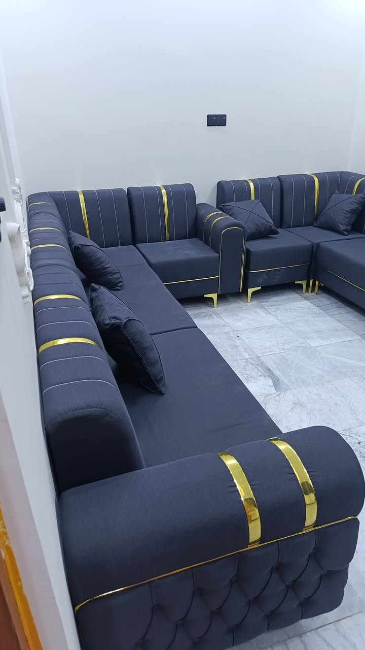 سلام عليكم يوجد لدنيا مواد منزليه مستخدمه والجديده  مستعدون لتجهيز كافه الدواوين وبجميع الالوان وبسعار خياليه الاستفسار على الرقم ***********
