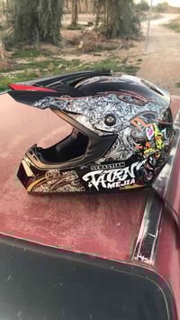 خوذة كاربون فايبر