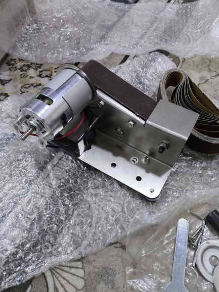 قطعه جديده نقص محوله الكهرباء فقط 
التفاصيل واضحه بالصور والفيديو 
الي تخدمه ينطي بيه سعر يرضي الله وبالعافية
