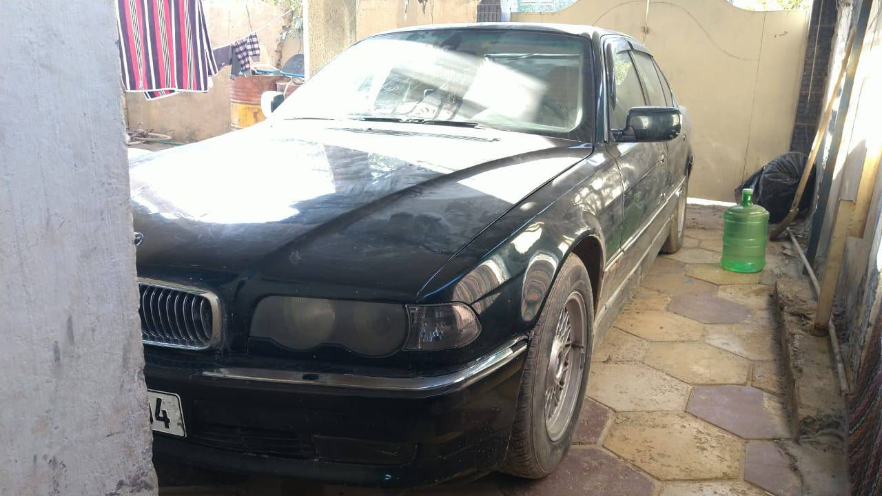 كاسحه٧٤٠ للبيع موديل ١٩٩٥رقم بغداد بسمي سعر ٦٥رقم الهاتف ***********.
