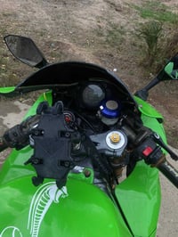ورحمه الله وبركاته Zx10 r   موديل 2004  المحرك 1000  رقم وسنويه للبيع ...