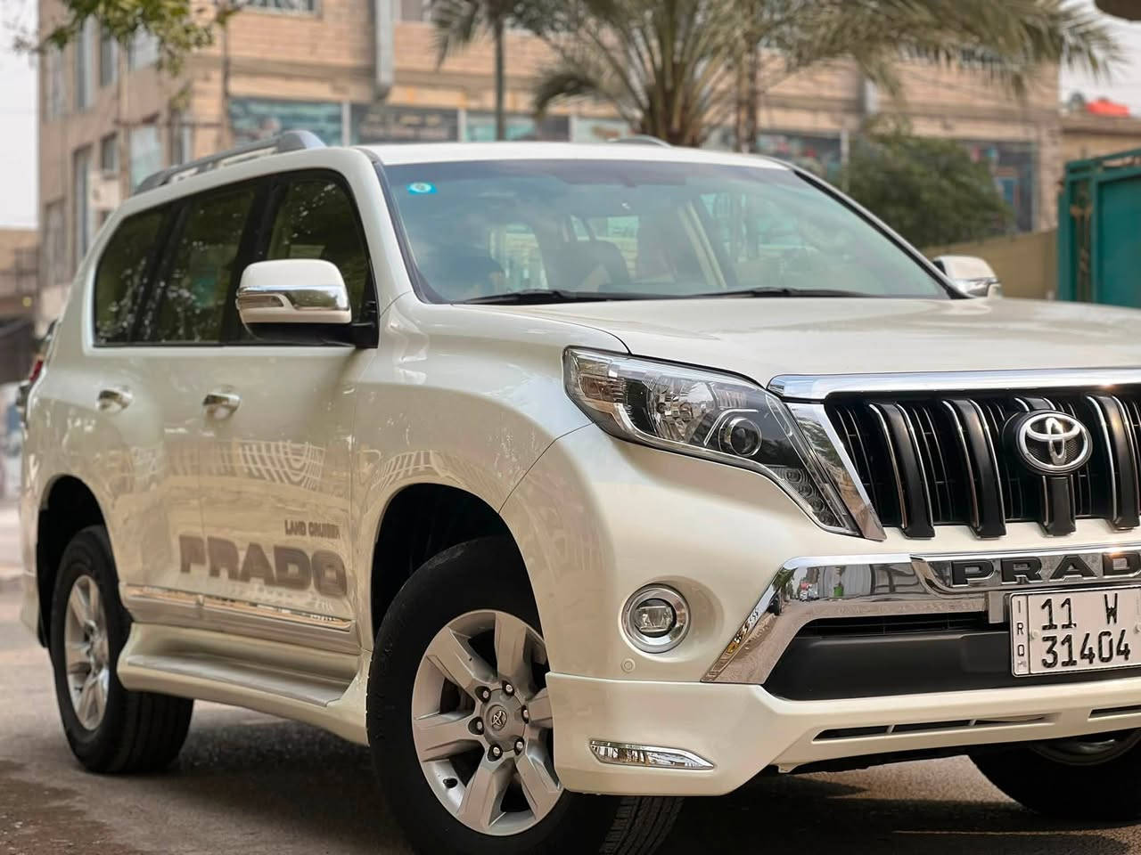 برادو ٢٠١٤ كويتي
رقم بغداد باسمي 
مكفوله عدا بارد بصيط ما بيها كل نقص تخم تاير جديد 
فول موصفات 
سعرهة ٣١٥ 
الاسفسار*********** 
مكان السياره الامين

