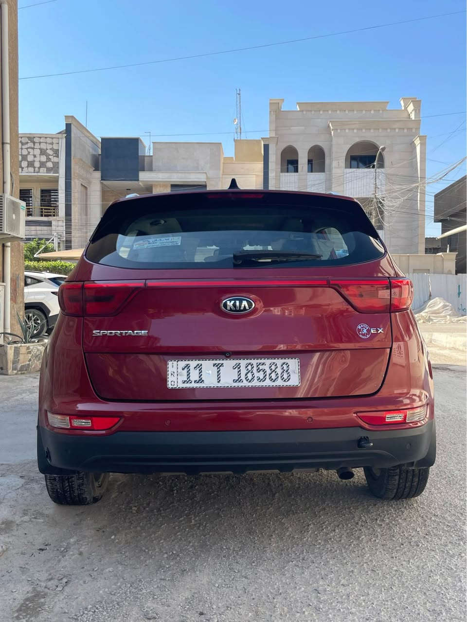 سلام عليكم 
سبورتج 2017  وارد امريكي لون مميز دم الغزال
سياره فول فول فول مواصفات  سياره بيها صبغ بنيد
١- رادار امامي 
٢- رادار جانبي 
٣- حساسات بل دعاميه الاماميه و الخلفيه 
٤- بنوراما 
٥- فور ويل 
٦ نضام نسول منحذرات 
٧- اشاير بل مري
٨- شاشه اندريت اوتو & كار بلي
9-ثلاث انضمه قياده ايكو& نورمل & سبورت 
10- كيل 18 بلادي 
11- تبريد  قطعتين 
12- صندوق كهرباء 
13- مري شفط 
14-مقاعد الاماميه كهرباء 
———- :- ملاحضه  السياره عليه ادامه لل صدر الامامي والخلفي كامل تايرات جديده  منضوه غاز صار شهر من شاده بعده بل ضمان  
——————
🚫🚫🚫🚫شباب السياره بيه صوت بل مكينه ابيع سياره بدون مكينه

الله شاهد الله شاهد سياره نضيفه بس هذه الصوت مال مكينه صار وفاجئني ومجان بل حسبان 
وقررت ابيعها والكاتبه الله يصير 
***********
مكاني بغداد حي القاهرة بغداد, العراق
