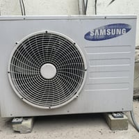 سبلت سامسونك ٢ طن جداري شغال تدفئة تبريد للبيع  للاستفسار 07711004697