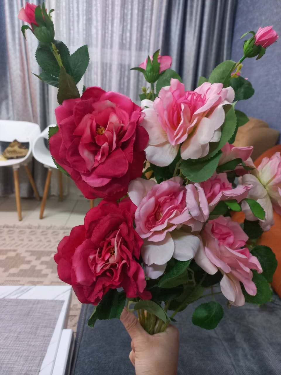 مجموعة اغصان ورد مع متدلي متر ونص طولة ب٥ الاف


**إذا كنت صاحب هذا الإعلان وتريد حذفه لأي سبب، رجاءا أرسل رسالة إلى الدعم الفني**