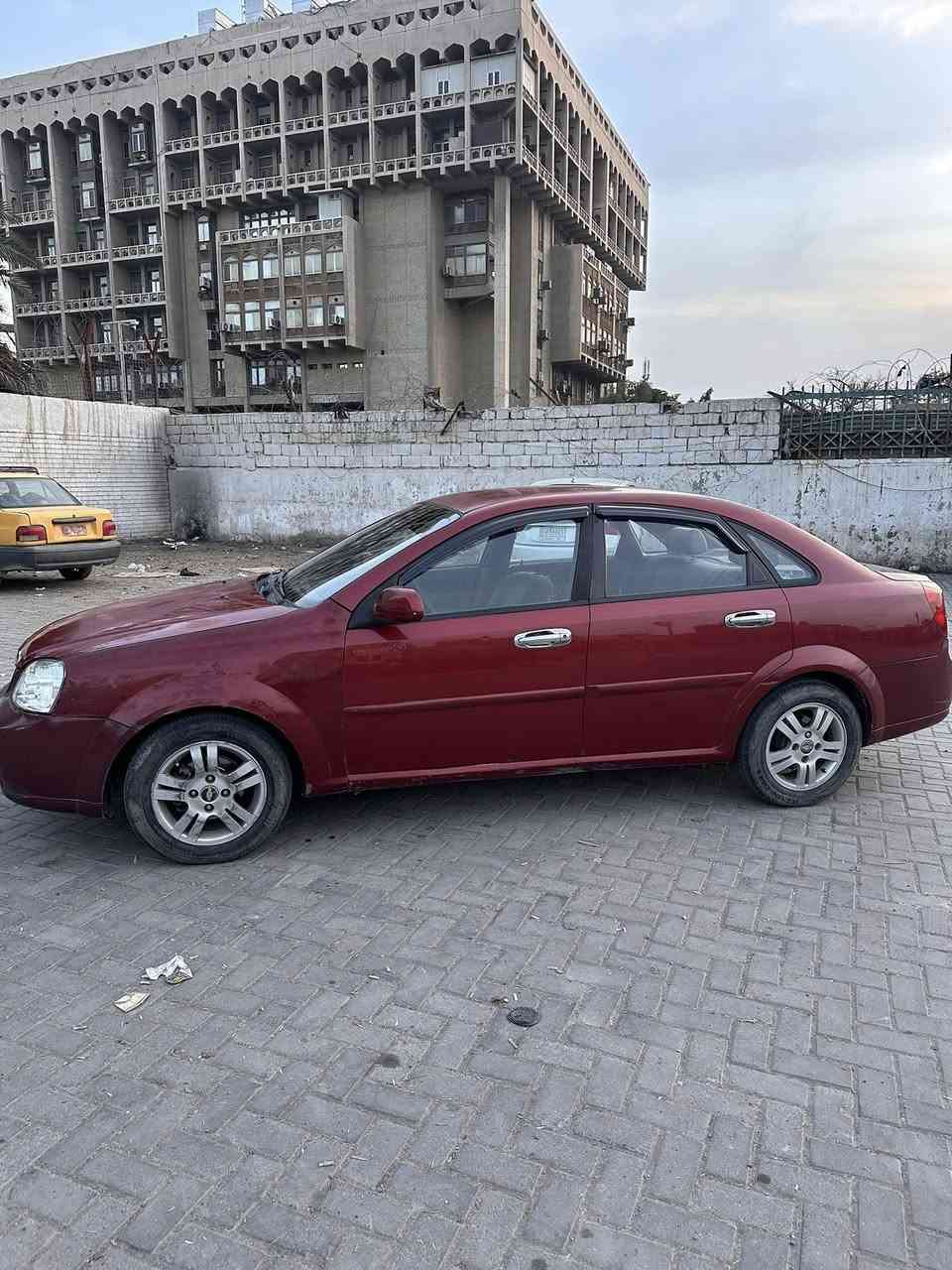 سلام عليكم اوبترا 2007 خليجي محرك 1600 اقتصادي وقوي  وكير اوتوماتيك  تبريد شغال  وتدفئة شغالة شاشه كاميره خلفيه  وبيها قطعتين باب جاملغ  ايمن مبدل أصلي مو تجاري  وبيها جراد السياره ماشيه طبيعي كير محرك خير من الله 
السعر:60  بيها مجال بسيط 
رقم :*********** 
العنوان : بغداد
